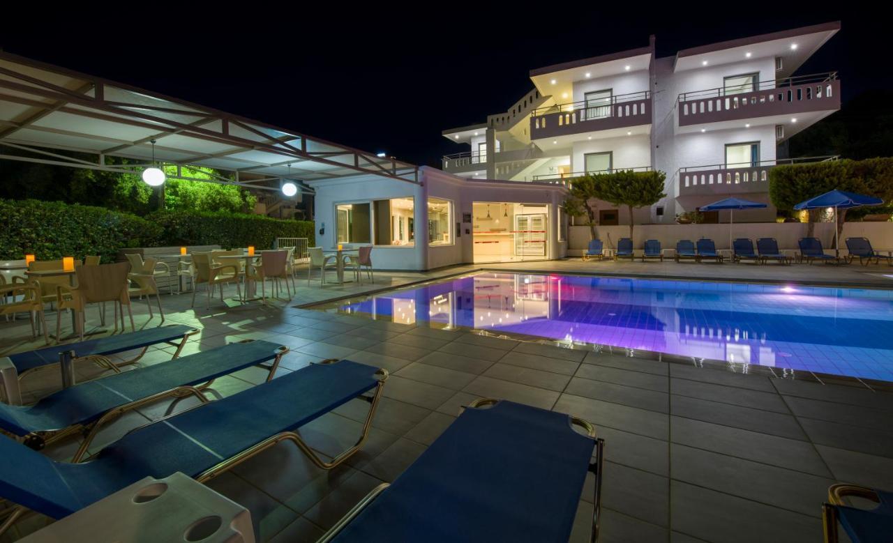 Varouxakis Hotel 플라타니아스 외부 사진