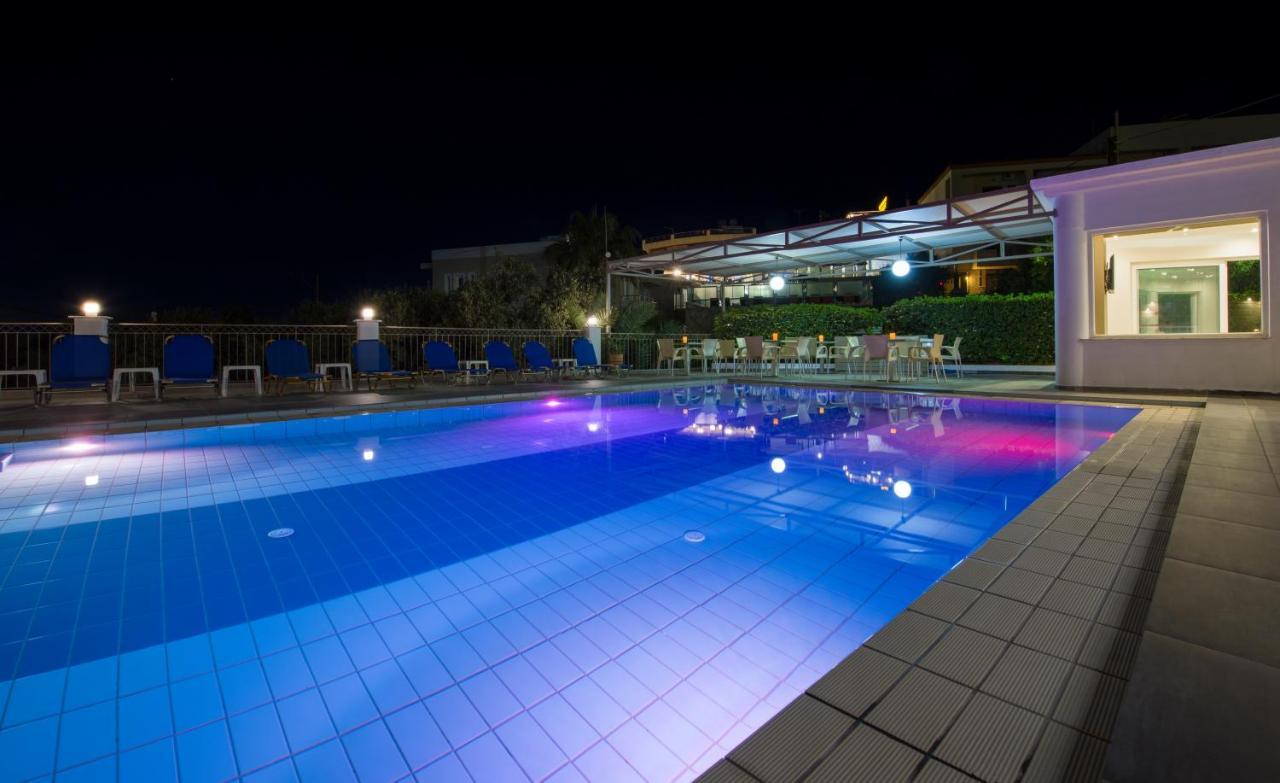 Varouxakis Hotel 플라타니아스 외부 사진