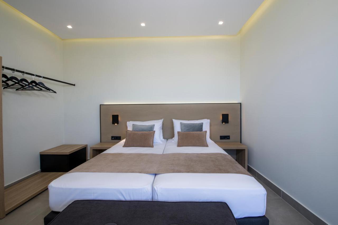 Varouxakis Hotel 플라타니아스 외부 사진