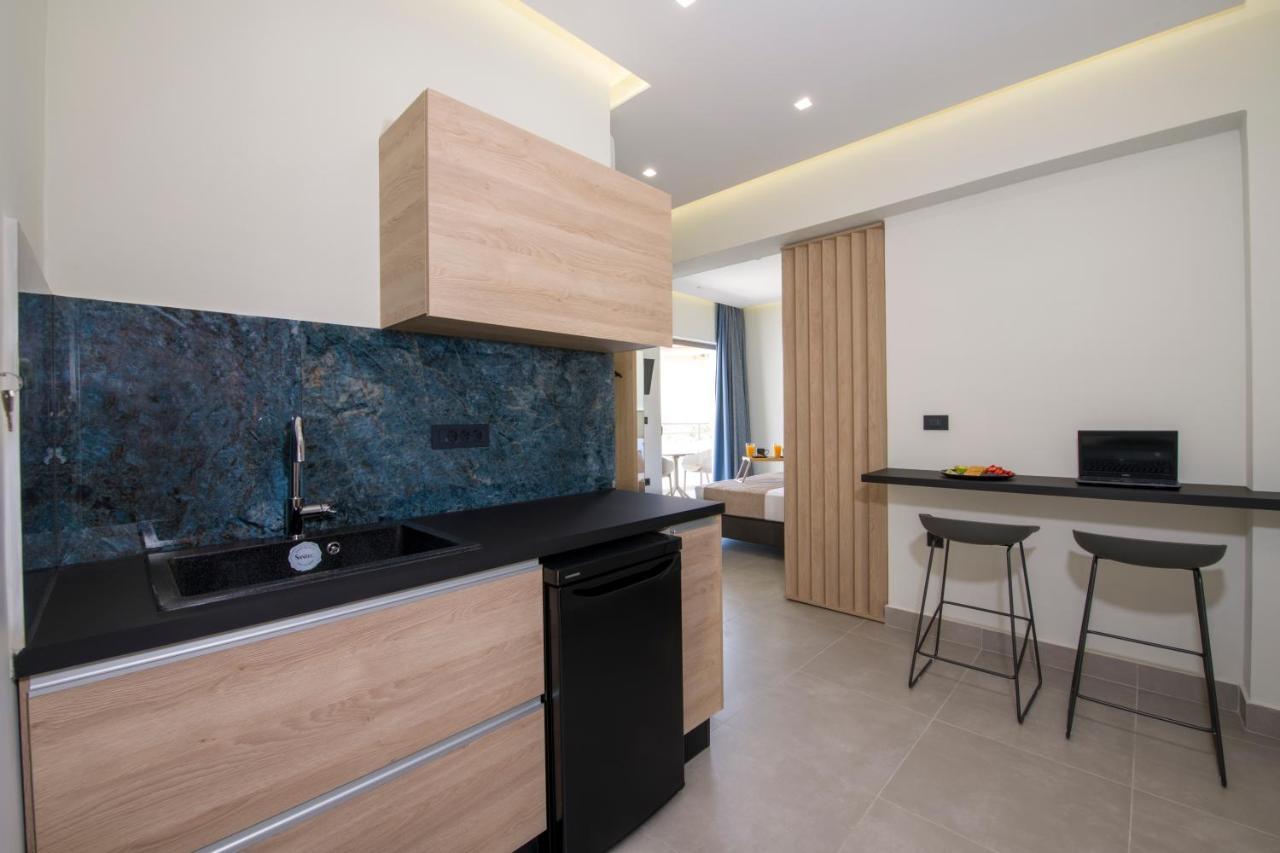 Varouxakis Hotel 플라타니아스 외부 사진